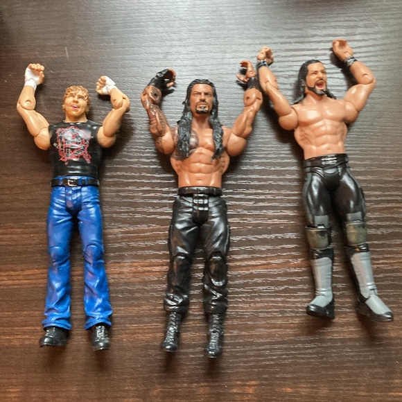 WWE The Shield Roman Reigns, Seth Rollins Dean Ambrose Lot - Picture 8 of 8